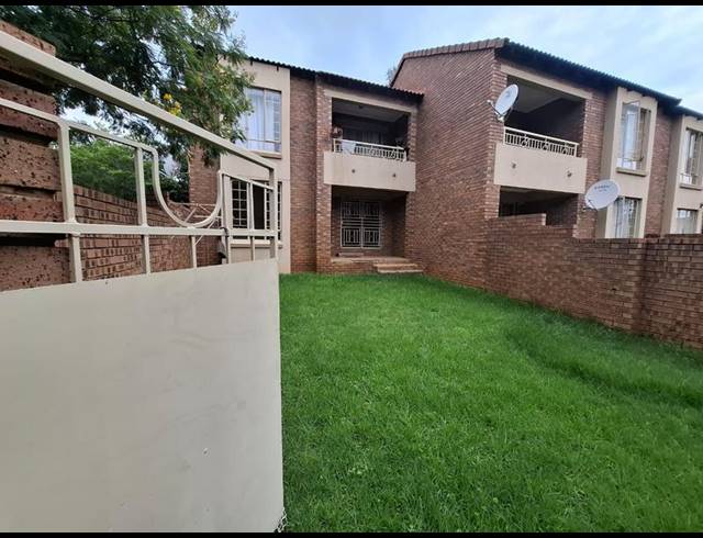 2 BEDROOM PROPERTY TO RENT IN MOOIKLOOF RIDGE ESTATE